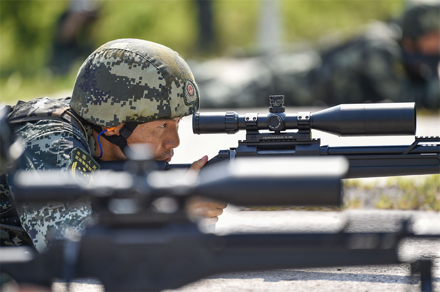 侯ؑcꠙC֧ꠂɲ꠹ٱMӖ־  z