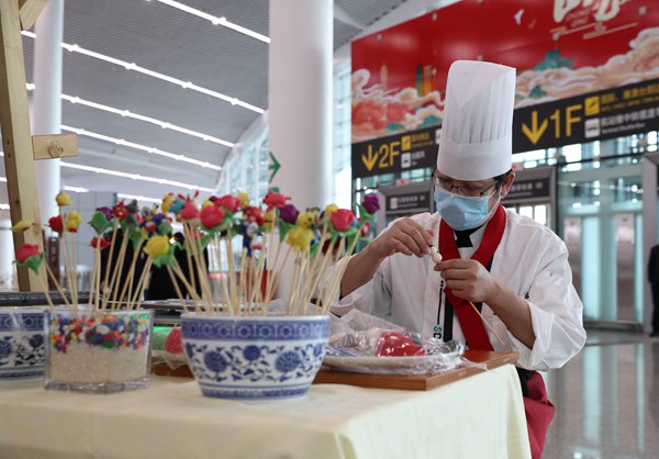 重慶機場T3航站樓內舉行的文化活動。重慶機場集團供圖