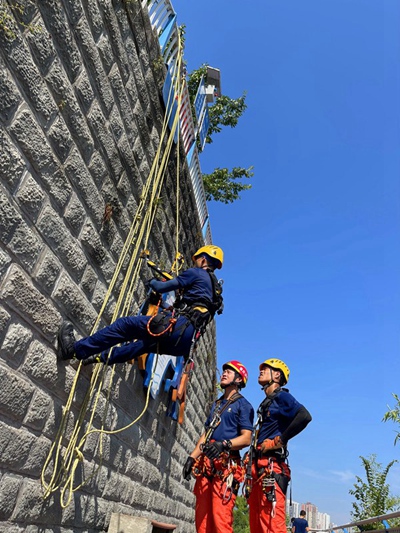 訓練現場。渝中區消防救援支隊供圖