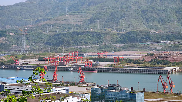 農發行重慶市分行資金支持的涪陵龍頭港鐵路專用線項目。農發行重慶市分行供圖