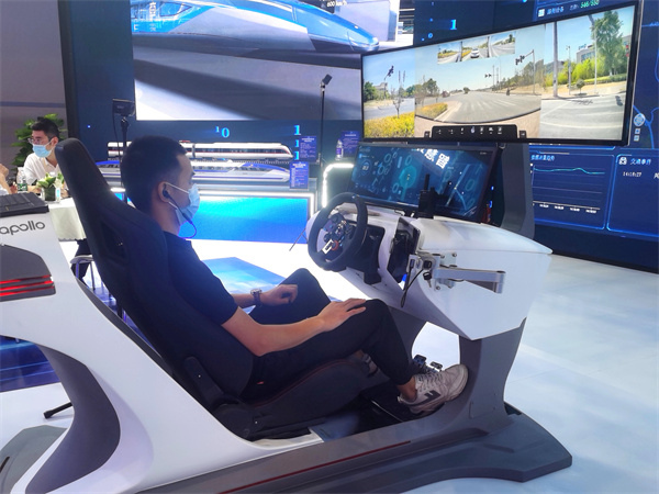 體驗5G云代駕。徐雯瑄攝