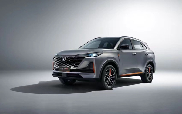 第二代CS55PLUS風暴灰限量版。長安汽車供圖