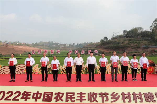 永川區十佳集體經濟組織帶頭人。陳仕川攝