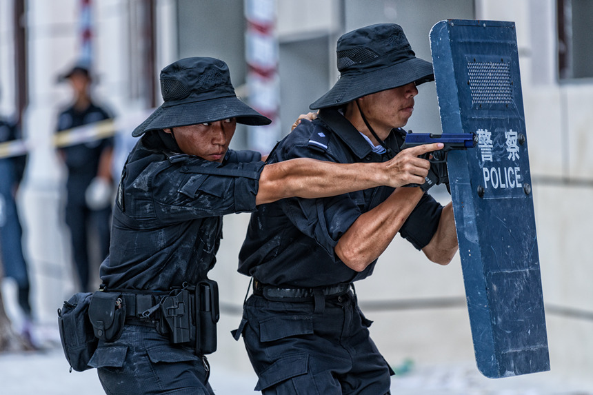 重慶特警2022年水陸兩棲專訓現場。