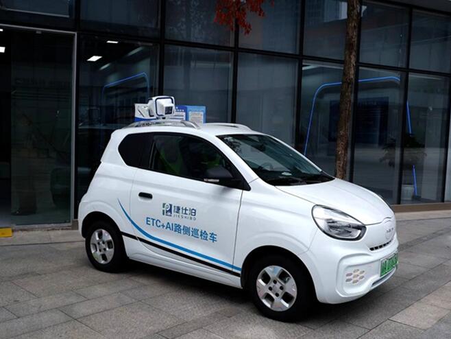 迷諾科技研發的ETC+AI智慧路側巡檢車。陳卓攝