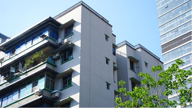 民主村片區外立面改造工程新面貌。九龍城市更新公司供圖