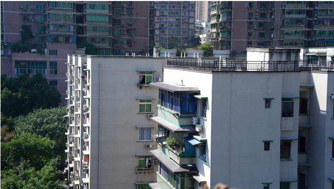 民主村片區外立面改造工程新面貌。九龍城市更新公司供圖