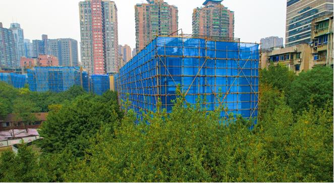 民主村片區正在改造中的小區。九龍城市更新公司供圖