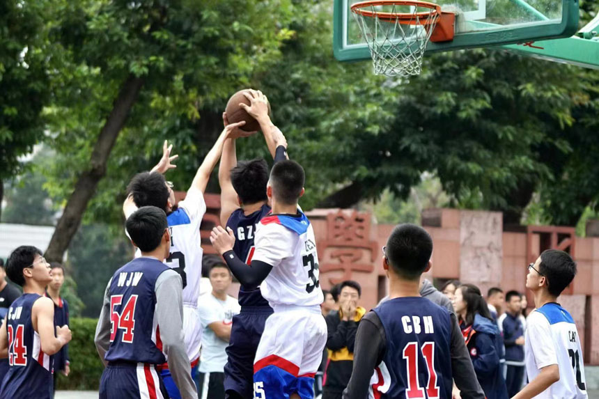 籃球比賽。重慶一中供圖