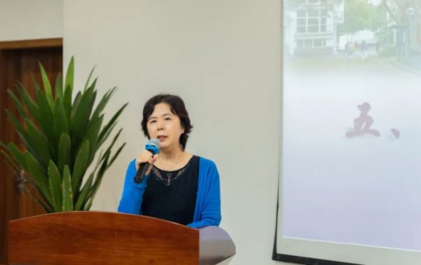 南渝中學副校長唐曉玲。南渝中學供圖