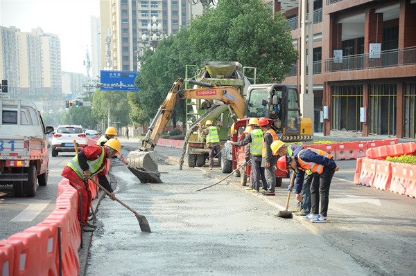 施工現場。陳涵攝