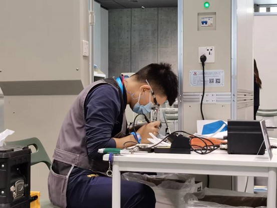 李小松正在比賽。重慶市人力社保局供圖