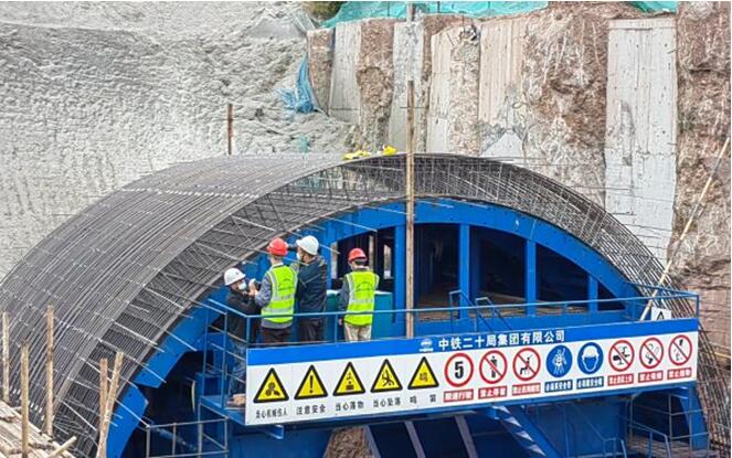 渝長復線項目施工現場。重慶城投建設公司供圖