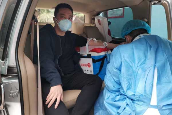 開展無償獻血活動。重慶市結核病防治所供圖