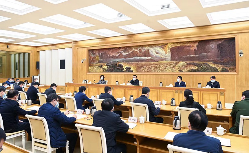 12月13日下午，全市新冠肺炎疫情防控工作電視電話會議召開，市委書記袁家軍出席會議并講話。記者 蘇思 攝/視覺重慶