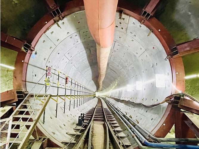 嘉州路站～民安大道站（右線）TBM區間掘進完成。重慶交通開投集團供圖