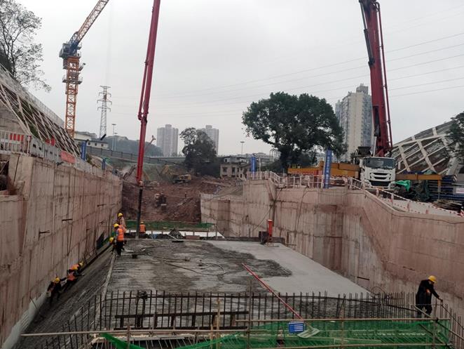 盤桂路站——石馬立交站區間明挖段首段主體結構封頂。重慶交通開投集團供圖