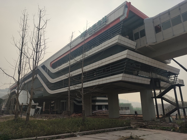 從巖寺站。