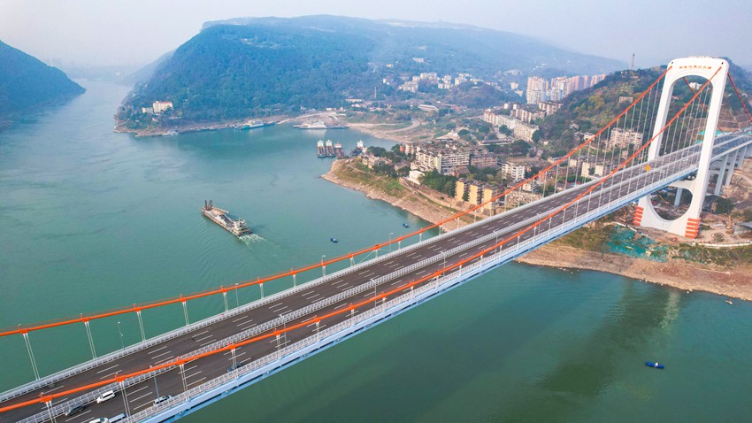 重慶郭家沱長江大橋。鄒樂攝