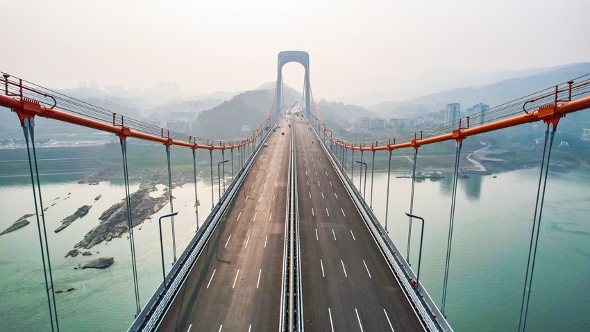 重慶郭家沱長江大橋。鄒樂攝