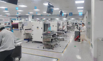                                           重慶：節后趕訂單 企業生產忙                            陳琦 劉敏 2023年01月31日                             1月31日，長安汽車兩江工廠焊接區域，火花四濺，機器人正在完成車廂焊接工作，車間內呈現出加足馬力趕生產的火熱場景。春節假期后，重慶兩江新區轄區近600家企業，近15萬人復工復產，轄區內的長安汽車、賽力斯汽車、三一重機等重點企業鼓足干勁抓生產，全力以赴趕訂單。                【詳細】                           