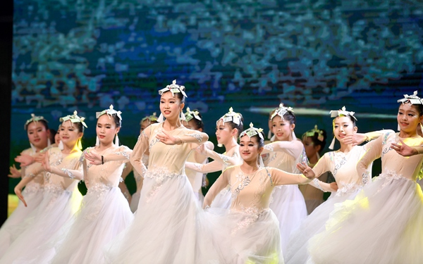 現場。周邦靜攝