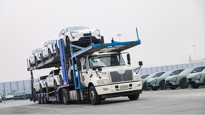 阿維塔11交付量突破2000輛。阿維塔科技供圖