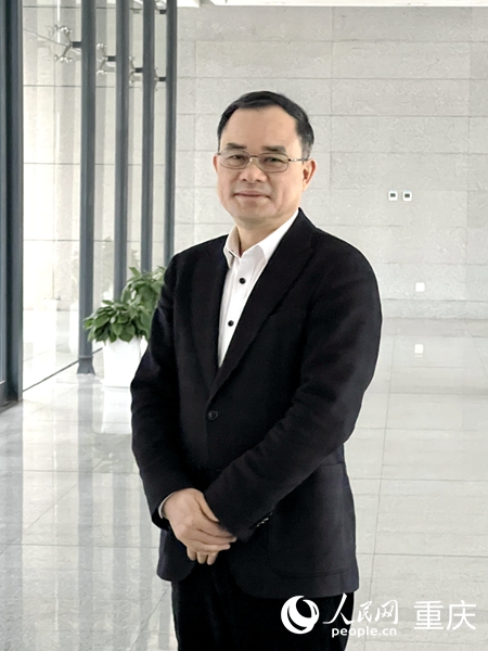 全國人大代表，長安汽車黨委書記、董事長朱華榮。人民網 胡虹攝