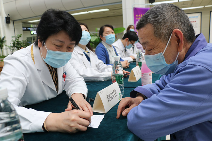 義診現場。西南醫院供圖