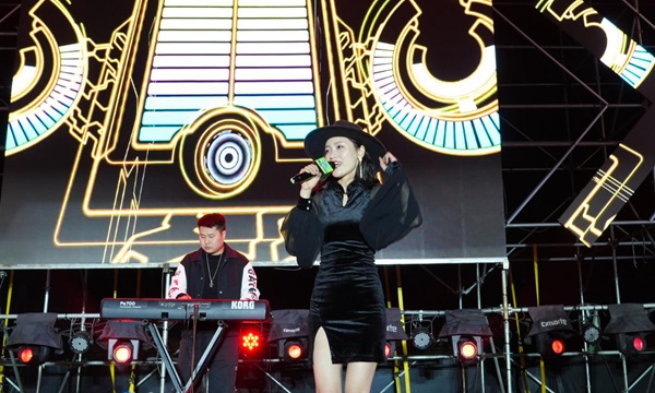 沙灘音樂節現場?；顒臃焦﹫D