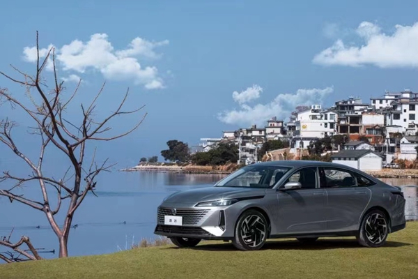 長安逸達上市。長安汽車供圖