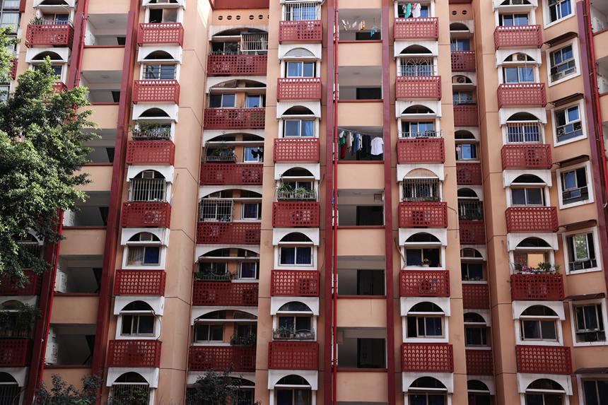 完成改造的滬漢社區居民樓。楊敏攝