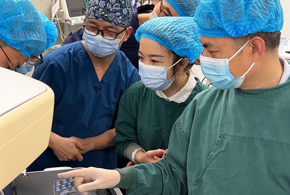 手術現場。重慶松山醫院供圖