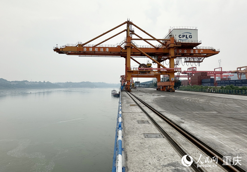 重慶長江樞紐港之一的珞璜港。人民網記者 劉政寧攝
