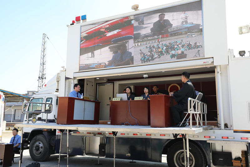 庭審現場。兩江新區（自貿區）法院供圖