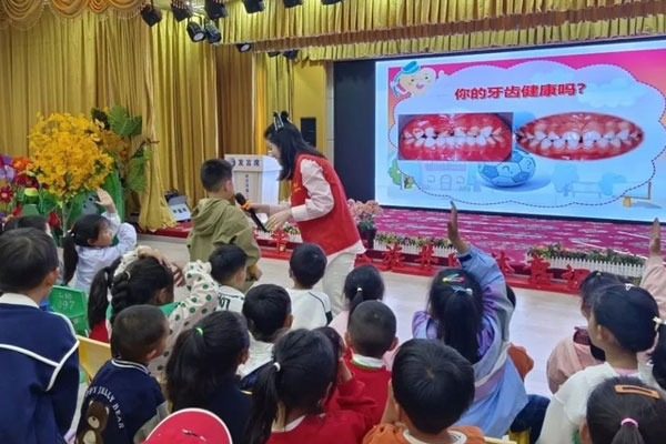 活動現場。重慶醫科大學附屬口腔醫院供圖