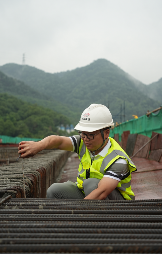 熊丙偉。劉超攝