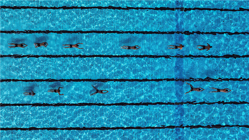 武警重慶總隊船艇支隊組織游泳訓練，官兵們在進行蛙泳練習。唐志勇攝