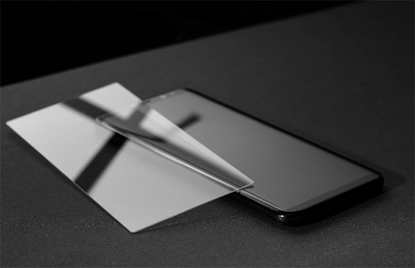 高端電子蓋板玻璃產品。受訪者供圖