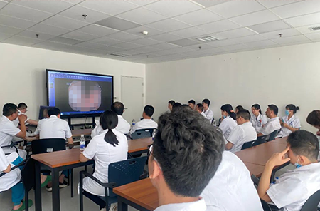 消化中心開展MDT聯合會診。重慶西區醫院供圖