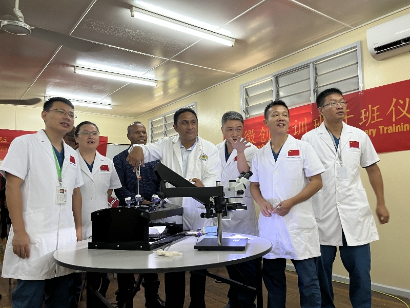 腹腔鏡微創外科培訓班在“巴新”正式開班。受訪者供圖。