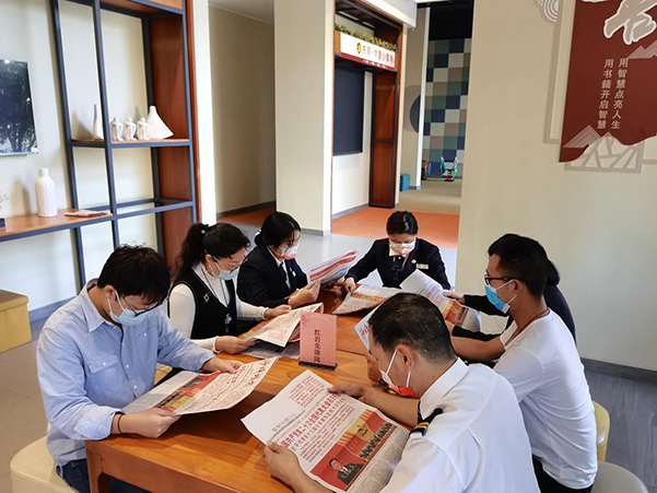 開展豐富的黨組織生活。東原仁知服務供圖