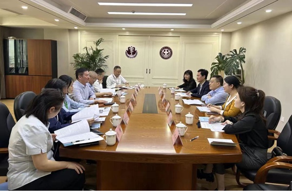 赴簡陽市人民醫院交流學習。重醫附屬璧山醫院供圖