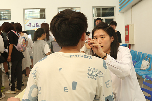 體檢現場。重慶西區醫院供圖