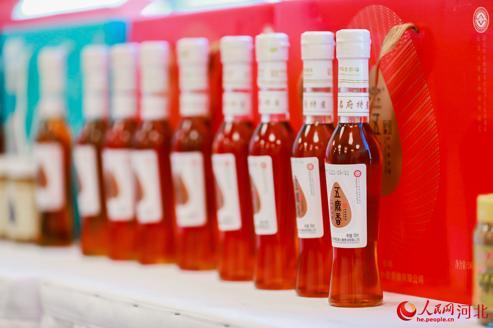 大名小磨香油產品。 周博攝