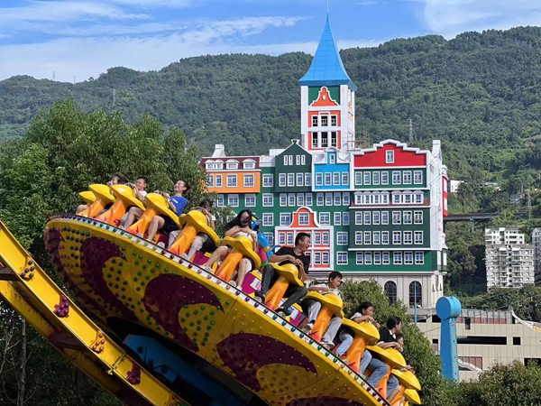 美心紅酒小鎮夢幻城堡打卡點。景區供圖