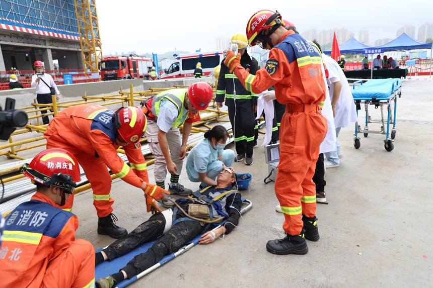 應急演練現場。中建八局供圖