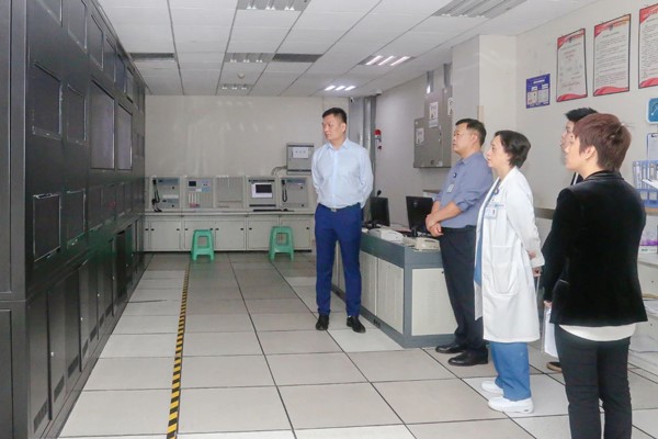 查房現場。重慶安琪兒婦產醫院供圖