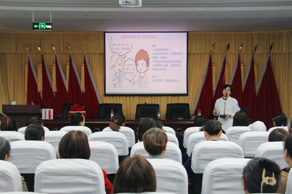 健康知識講座。江津區婦幼保健院供圖