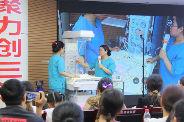 能力提升——新生兒急救培訓。江津區婦幼保健院供圖